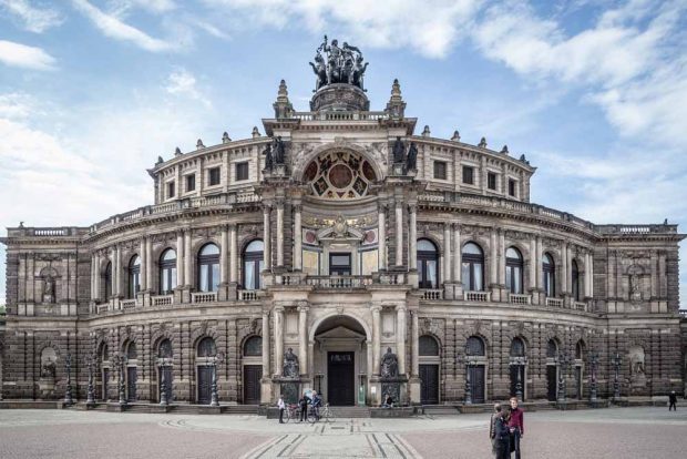 Leipziger Internet Zeitung Semperoper Dresden Wiedereroffnung Mit Anna Netrebko Am 19 Juni L Iz De