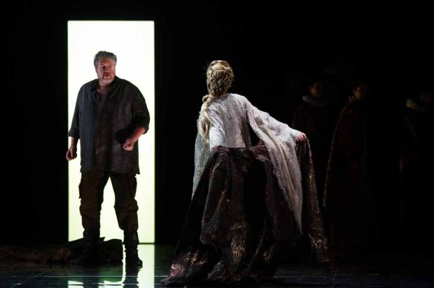 Mit Stephen Gould (Otello) und Dorothea Röschmann (Desdemona) hat die Semperoper zwei Stars der internationalen Szene verpflichtet. Foto: Forster