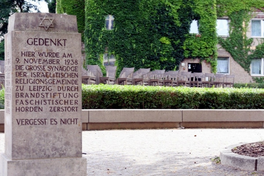 Gedenkstein in der Gottschedstraße. Foto: LZ