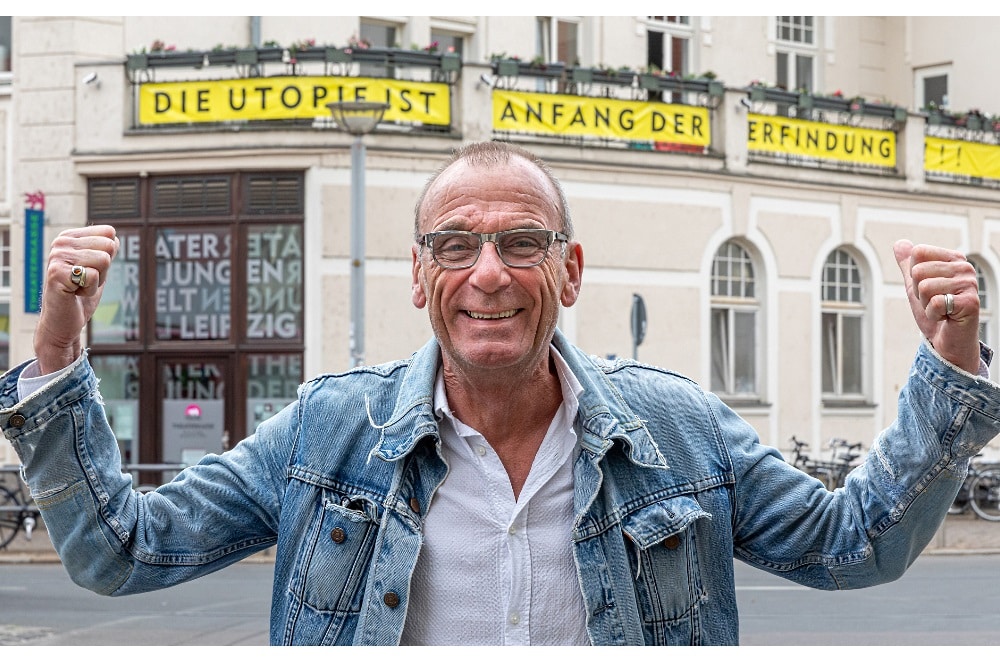 Jurgen Zielinski Verabschiedet Sich Vom Theater Der Jungen Welt Und Fahrt Der Sonne Entgegen Nachrichten Aus Leipzig Leipziger Zeitung