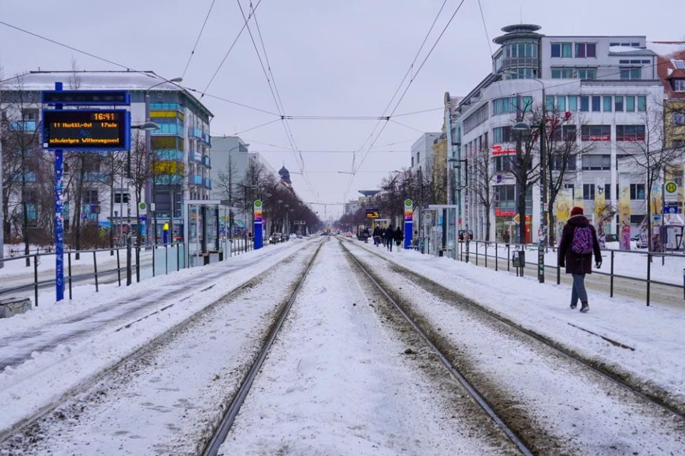 Sonntag, Der 7. Februar 2021: Winterchaos In Leipzig, Snowboarden Auf ...