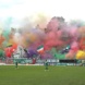 Die Fans der BSG Chemie Leipzig würdigten den CSD 2023 im Rahmen der Saisoneröffnung mit einer farbenfrohen Pyroshow. Foto: Jan Kaefer