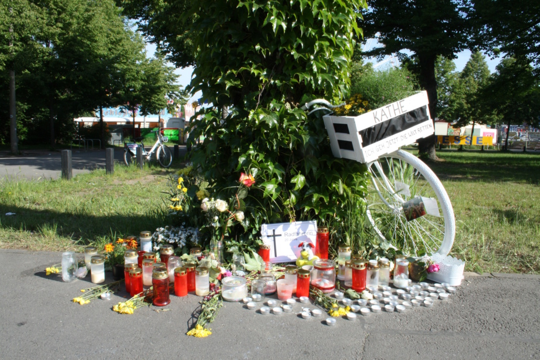 Ghostbike am Kleinmessegelände. Foto: Ralf Julke