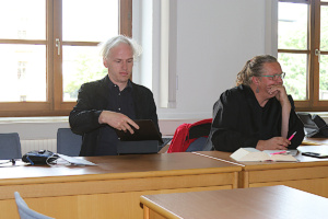 Jürgen Kasek mit Anwältin.