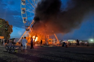 Auf dem Highfield-Festival geriet das Riesenrad in Flammen. Foto: LZ