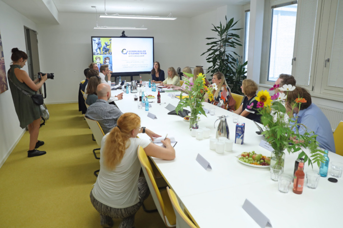 Pressekonferenz im Amt für Jugend und Familie zur Fördermittelübergabe an das Projekt SAVE. Foto: Jan Kaefer