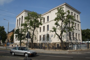 Das Goethe-Gymnasium in Schönefeld. Foto: Ralf Julke