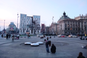 Blick auf den Karlsplatz und Stachus in München.