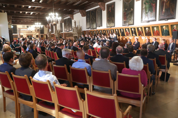 Der Thomanerchor sang zur Einstimmung der ersten Sitzung des neugebildeten Leipziger Stadtrats. Foto: Jan Kaefer