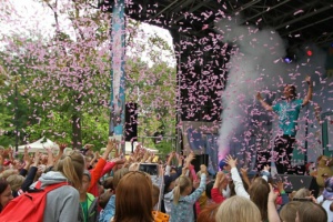 herrH tritt erneut im Zoo Leipzig auf - am Samstag beim K!DZ-Riesenkinderfest @ Zoo Leipzig