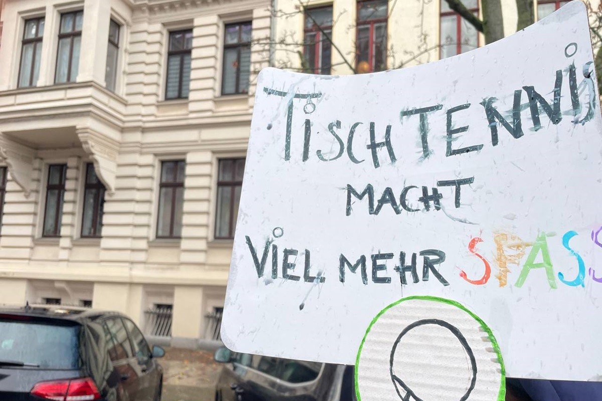 Mittwoch-der-20-November-2024-Demo-im-Lene-Voigt-Park-nach-rechtsextremen-Angriffen-und-Einsatz-gegen-Schleuserkriminalit-t