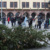 Aufstellen des Weihnachtsbaumes auf dem Leipziger Marktplatz am 07.11.2024. Foto: Jan Kaefer