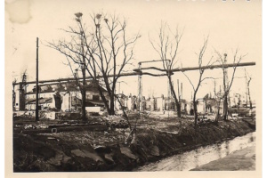 Wie es endete: Von der Wehrmacht erobertes Industriegebiet, wahrscheinlich bei Charkow, April 1942. Foto: Willy Vehse / Archiv des Autors