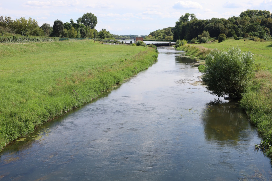 Fluss in der Landschaft.