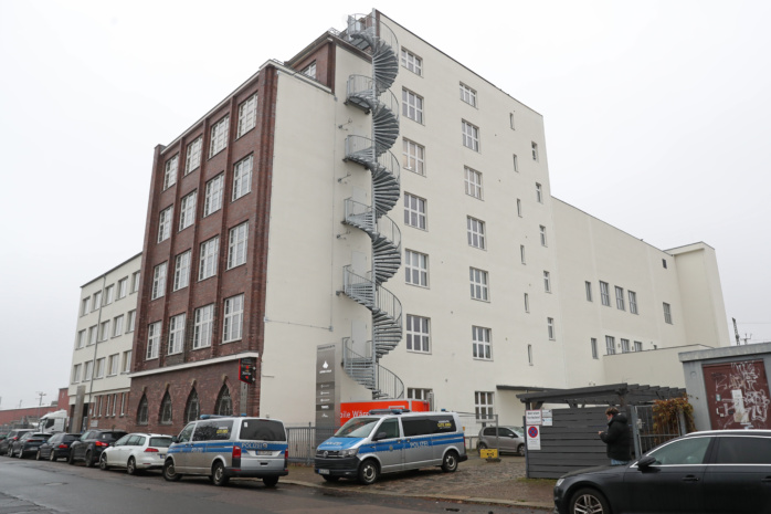 Polizei und Staatsanwaltschaft durchsuchten auch den Hauptsitz der Gröner Group in Eutritzsch. Foto: Jan Kaefer