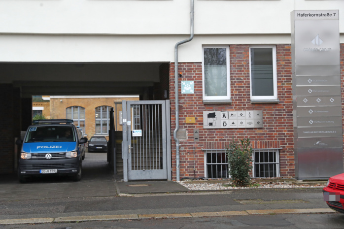 Polizei und Staatsanwaltschaft durchsuchten auch den Hauptsitz der Gröner Group in Eutritzsch. Foto: Jan Kaefer