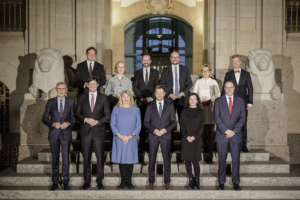 Gruppenbild des Regierungskabinetts.