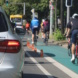 Grün eingefärbter Radfahrstreifen am Dittrichring. Foto: Ralf Julke